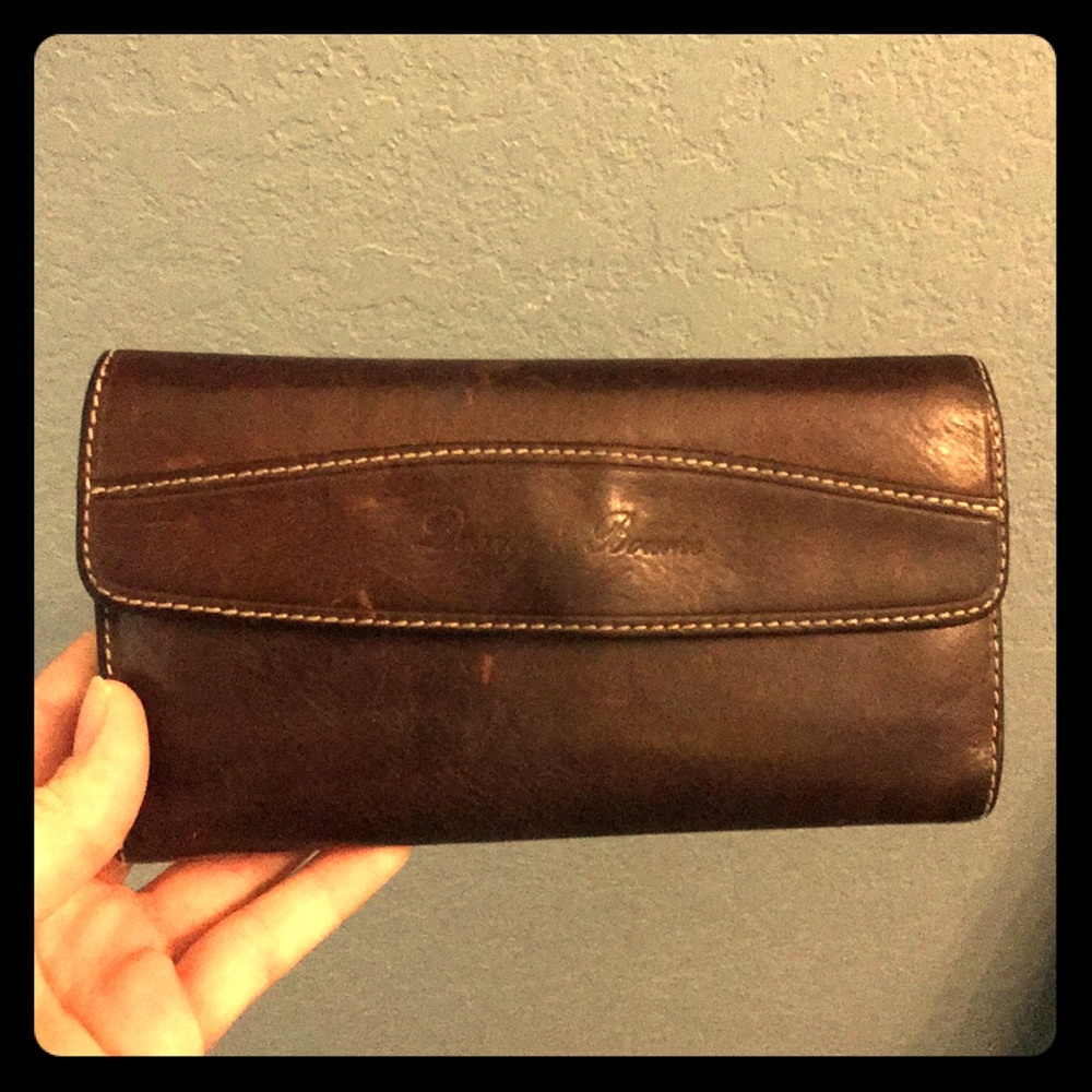 Dooney & Bourke genuine leather wallet
